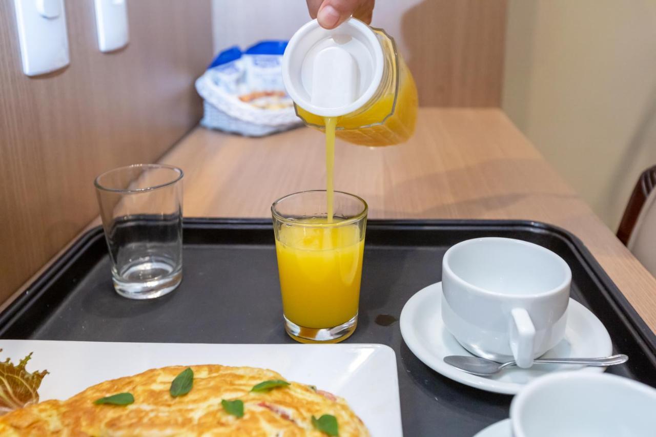 Hotel Rio Aeroporto Galeao 4*